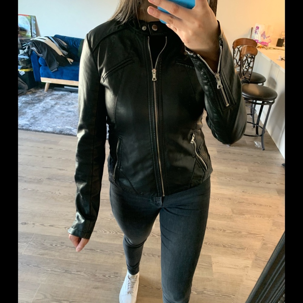 Leather jacket - Picture 5 of 7